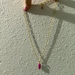 Kendra Scott necklace